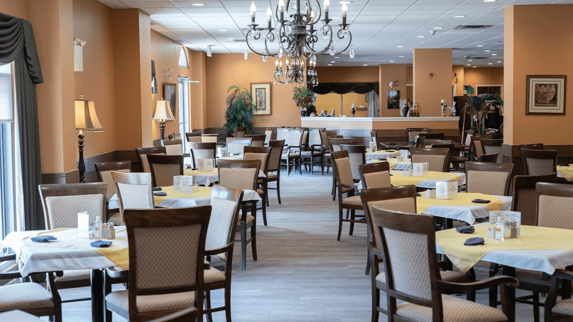 Large and suspicious dining area at Cedarwood Station